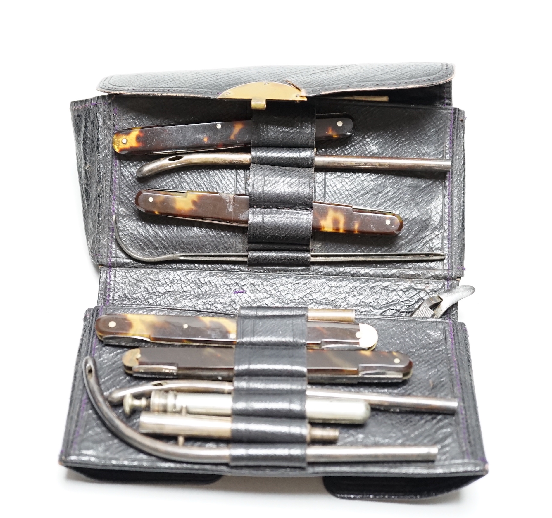 A Victorian leather cased surgeon's set of instruments